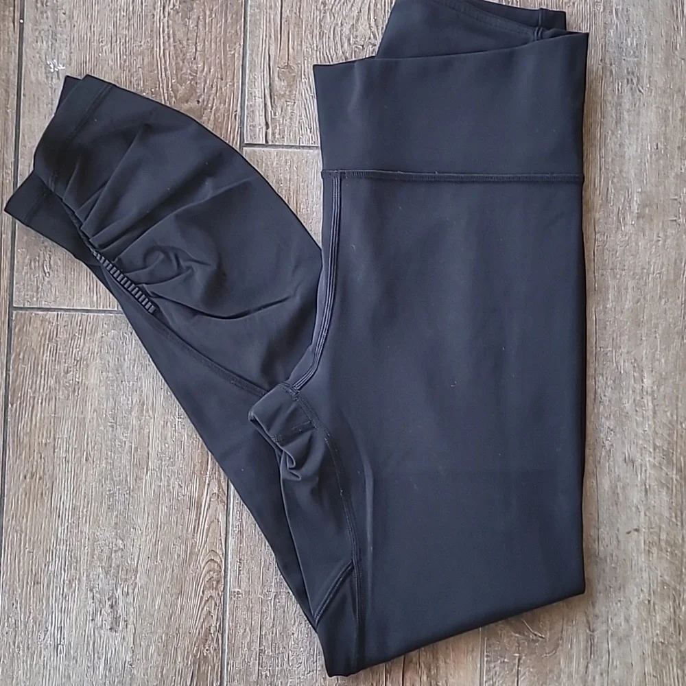 Lululemon Play Off The Pleats Tight 25in Black Style W5AY7S Size 6